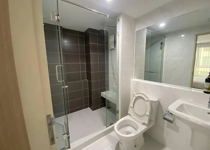 Sukhumvit 50 Quiet One Bedroom Near Bts Onnut 公寓