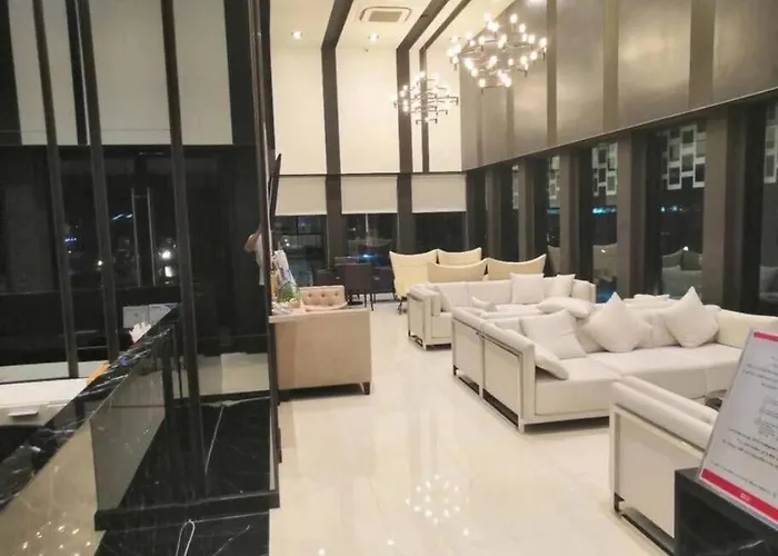 Sukhumvit 50 Quiet One Bedroom Near Bts Onnut 公寓 *