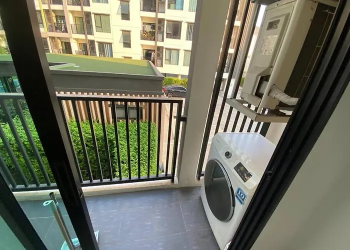 Sukhumvit 50 Quiet One Bedroom Near Bts Onnut 公寓 *