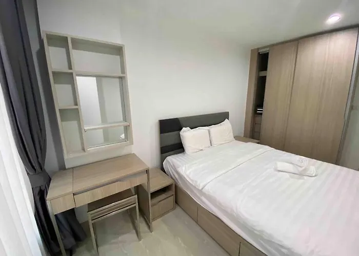 Sukhumvit 50 Quiet One Bedroom Near Bts Onnut 公寓 曼谷