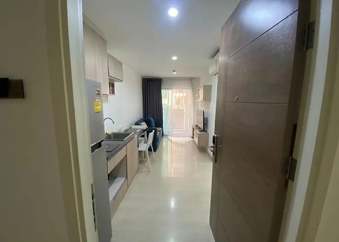 Sukhumvit 50 Quiet One Bedroom Near Bts Onnut
